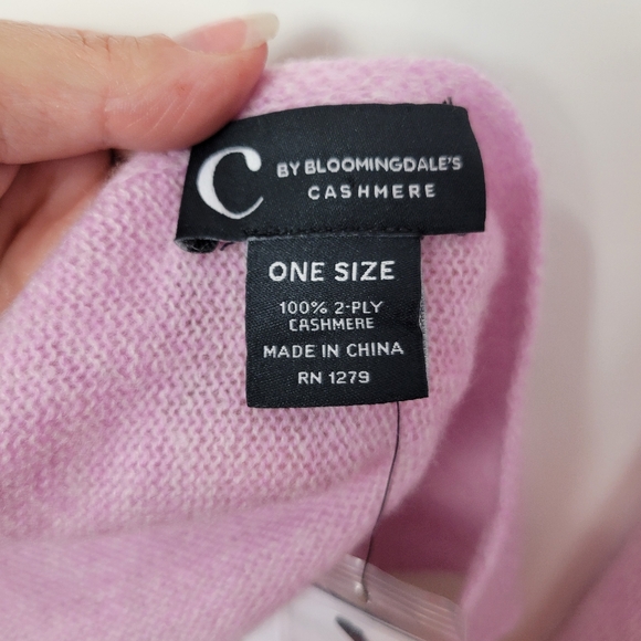 NWT C by Bloomingdale's Cashmere Travel Wrap Shawl Scarf in Rose Quartz - Picture 9 of 12